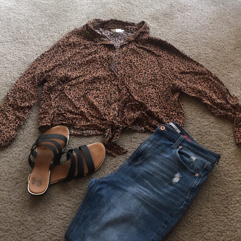 Cheetah button down tie top